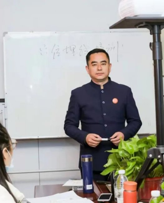 穴位埋线疗法成就百万明医!